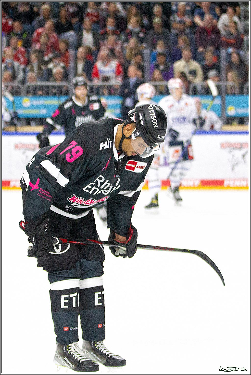 PENNY DEL;  Koelner Haie - Schwenninger Wild Wings; Koeln, 08.10.2021
